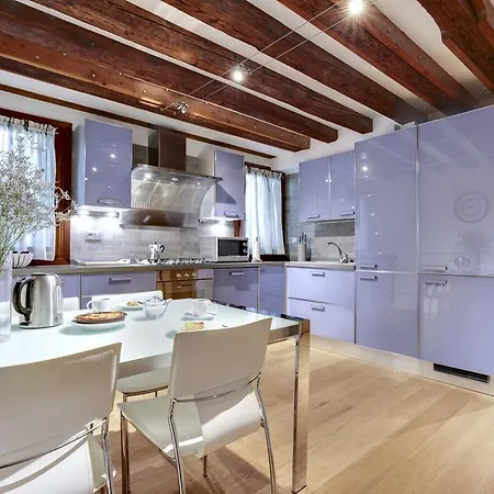 Ca' Patrizia Apartment *